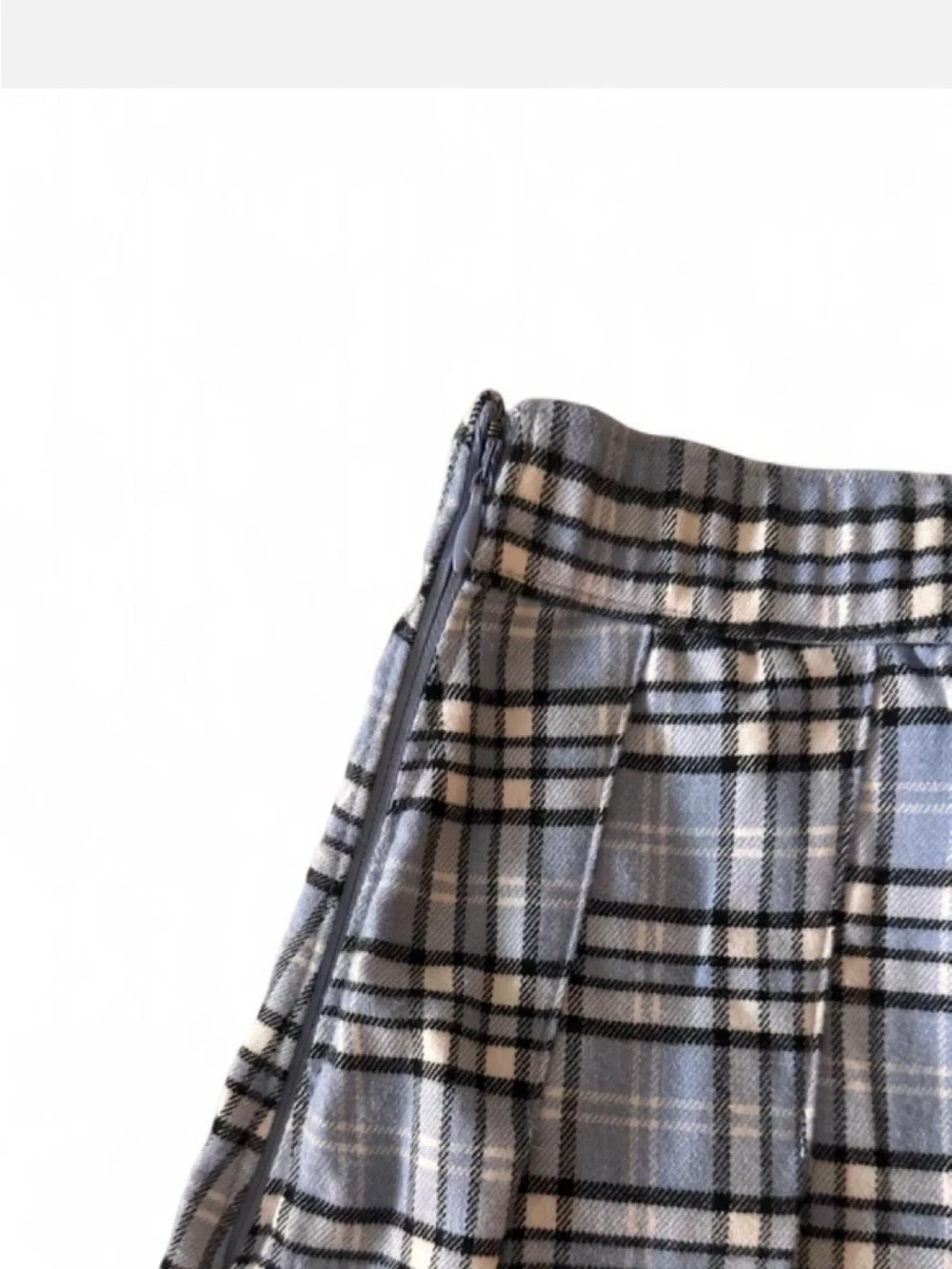Hollister Gray Plaid Pleated Mini Skirt